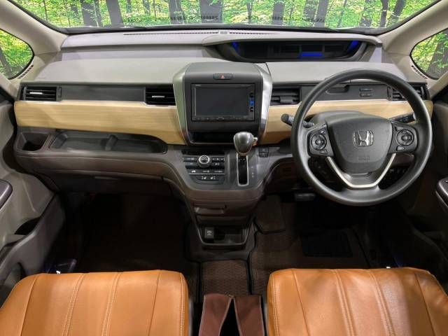Honda FREED 2017-03 184304-1