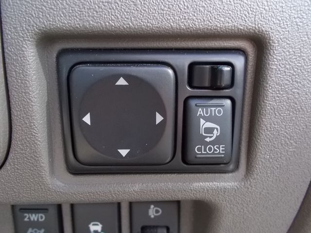 Nissan MARCH 2019-01 12307-13