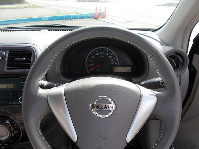 Nissan MARCH 2019-01 12307-6