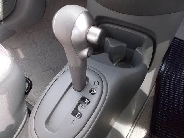 Nissan MARCH 2019-01 12307-10
