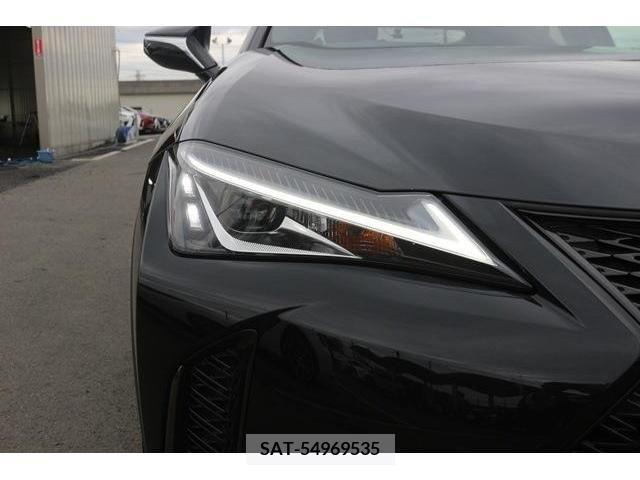 Lexus UX 2020-12 388110-9