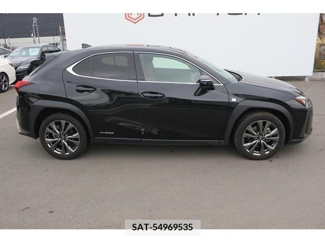 Lexus UX 2020-12 388110-6