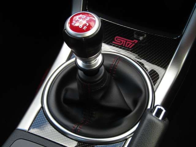 Subaru WRX STI 2017-03 10025-8