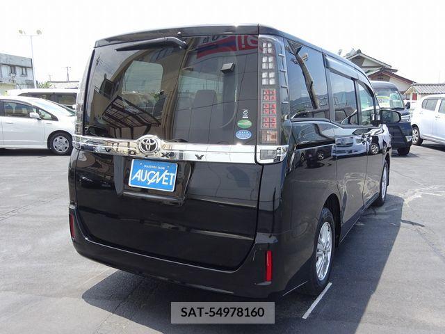 Toyota VOXY 2014-10 321422-4