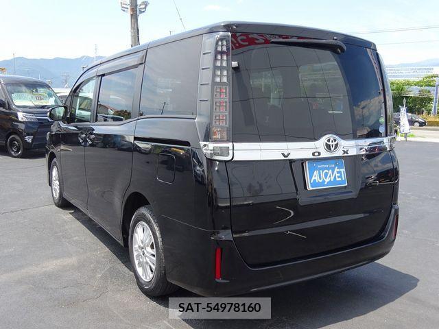 Toyota VOXY 2014-10 321422-6