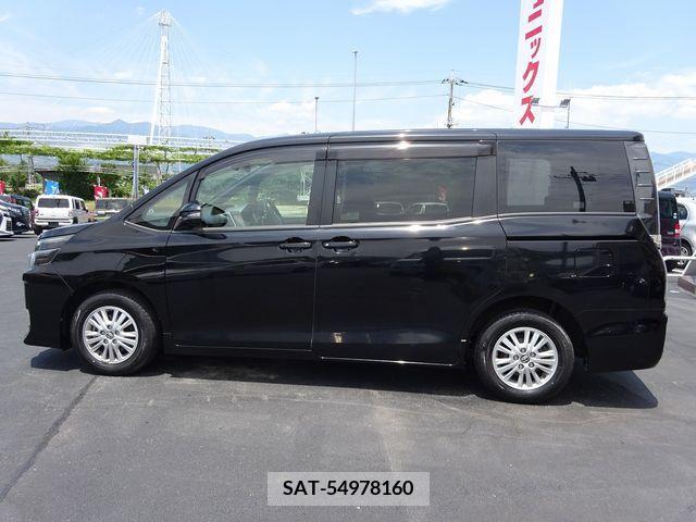 Toyota VOXY 2014-10 321422-7
