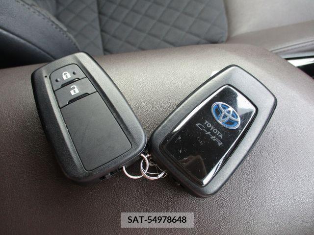 Toyota C-HR 2018-09 331106-8