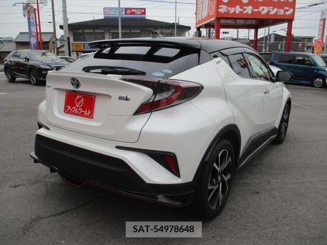Toyota C-HR 2018-09 331106-5
