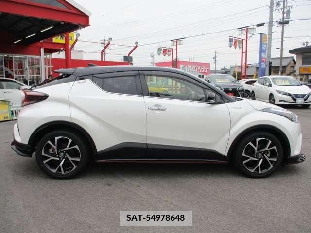 Toyota C-HR 2018-09 331106-3