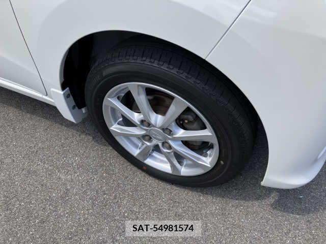 Daihatsu MOVE 2017-10 392412-5