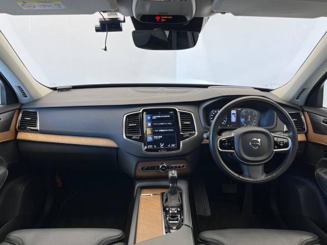 Volvo XC90 2020-10 189423-1