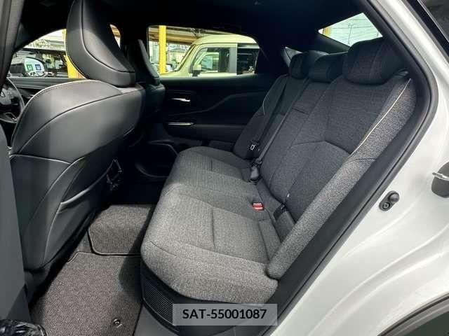 Toyota CROWN 2023-04 358174-5