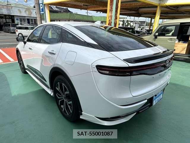 Toyota CROWN 2023-04 358174-3