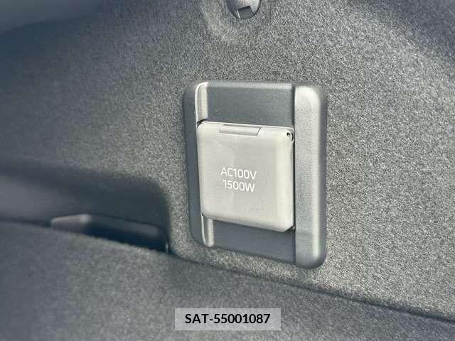 Toyota CROWN 2023-04 358174-12