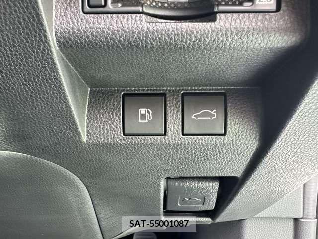 Toyota CROWN 2023-04 358174-18
