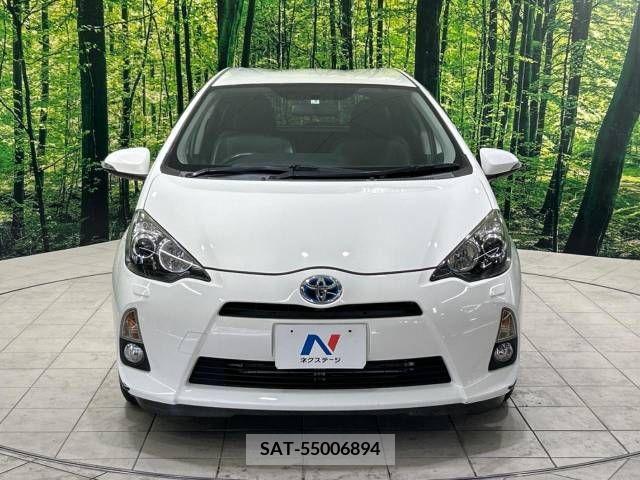 Toyota AQUA 2013-07 349590-12