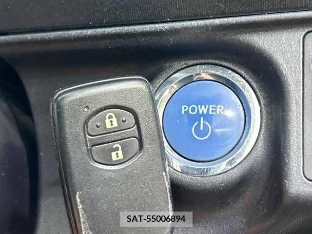 Toyota AQUA 2013-07 349590-3