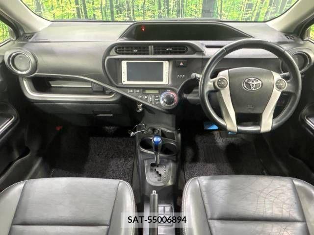 Toyota AQUA 2013-07 349590-1