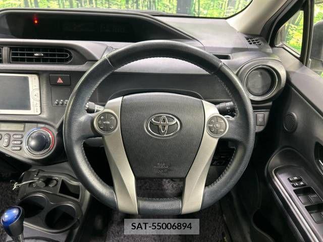 Toyota AQUA 2013-07 349590-5