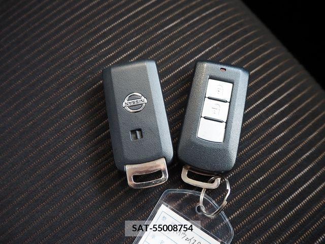 Nissan DAYZ 2013-09 266715-16