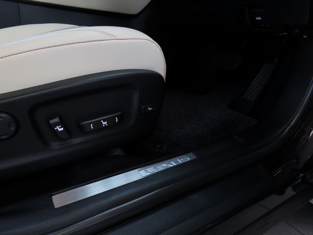 Lexus RX 2022-10 16040-17