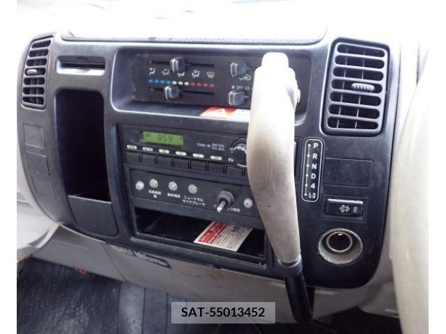 Hino DUTRO 2010-02 296655-4