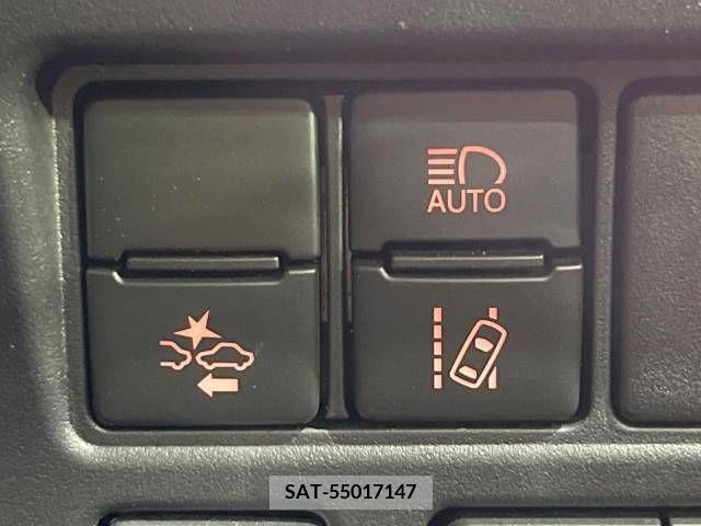 Toyota VOXY 2021-03 332576-5