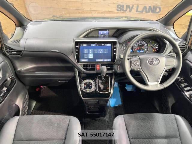 Toyota VOXY 2021-03 332576-1
