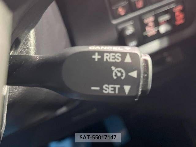Toyota VOXY 2021-03 332576-4