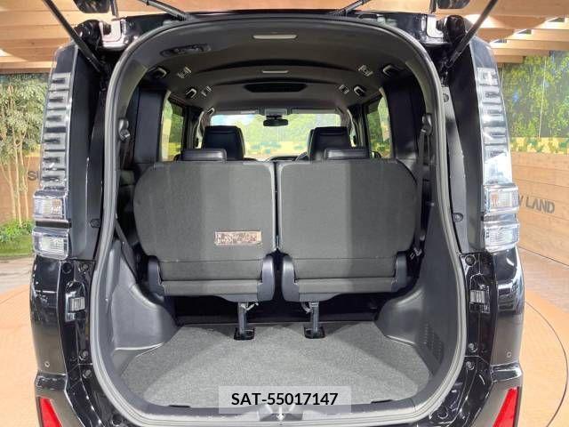 Toyota VOXY 2021-03 332576-13