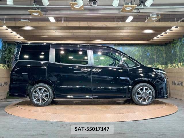 Toyota VOXY 2021-03 332576-19