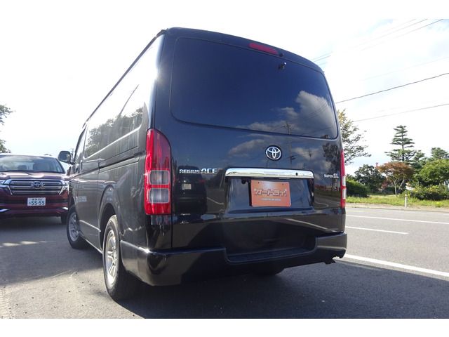 Toyota REGIUSACE VAN 2009-03 17057-9