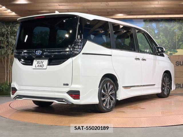Toyota VOXY HYBRID 2022-09 340313-17