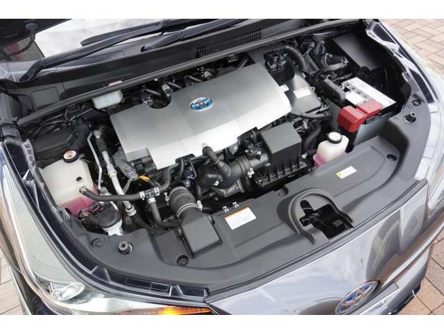 Toyota PRIUS 2019-05 12276-14