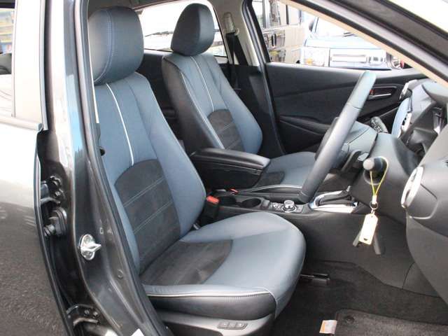 Mazda MAZDA2 2020-03 19874-2