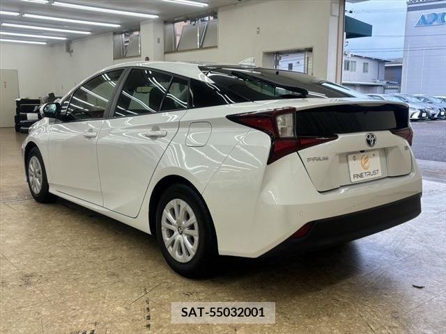 Toyota PRIUS 2021-01 349915-18