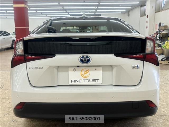 Toyota PRIUS 2021-01 349915-16