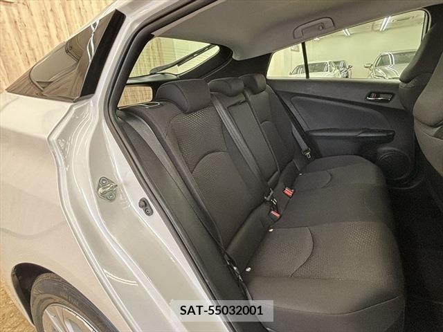 Toyota PRIUS 2021-01 349915-8