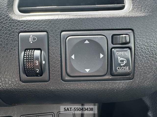 Nissan SERENA 2011-09 284293-24