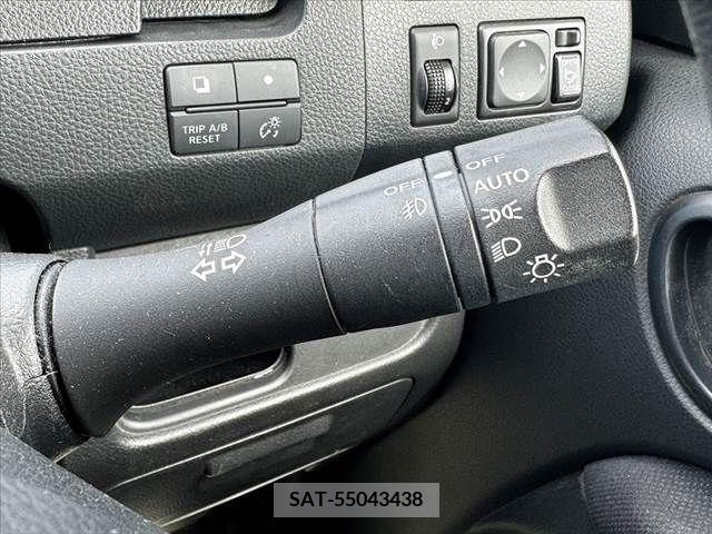 Nissan SERENA 2011-09 284293-23