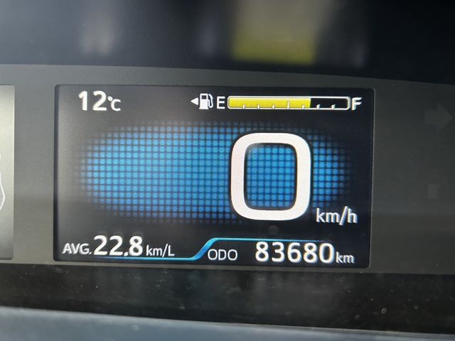 Toyota PRIUS 2018-04 11482-18
