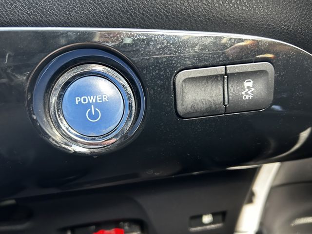 Toyota PRIUS 2018-04 11482-22