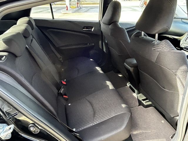 Toyota PRIUS 2018-04 11482-12