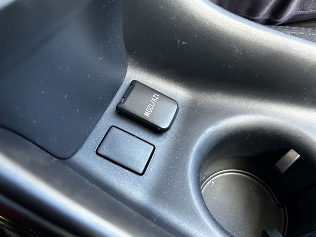 Toyota PRIUS 2018-04 11482-24