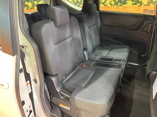 Toyota SIENTA 2016-01 27509-9