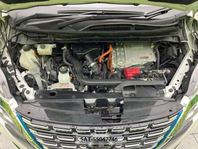 Nissan SERENA 2019-10 393888-18