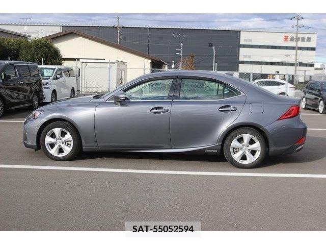 Lexus IS 2017-02 226020-8