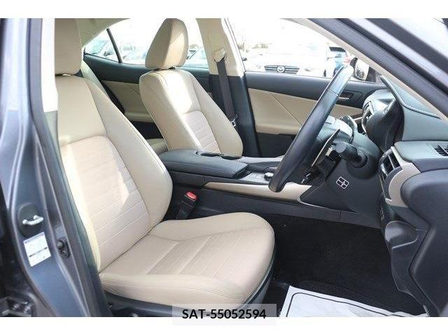 Lexus IS 2017-02 226020-12