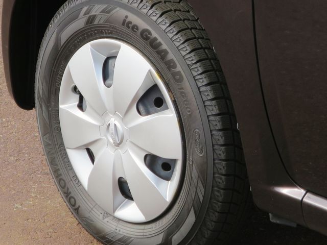 Nissan MOCO 2012-11 15594-20