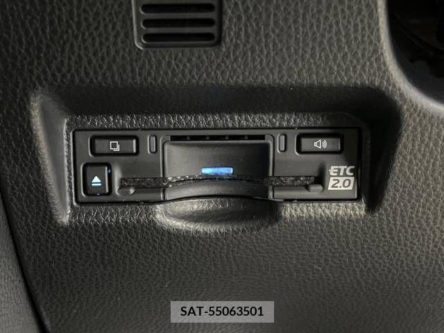 Toyota NOAH 2022-06 238139-7